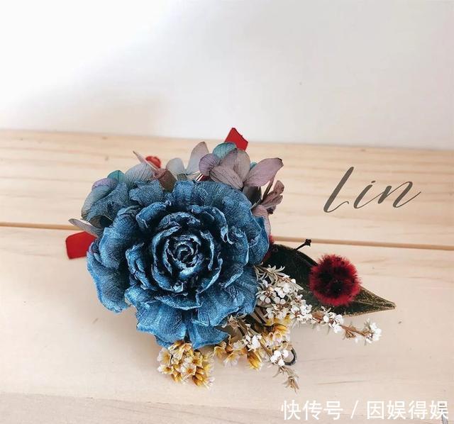 点击@精致胸花指南,创意搭配出色吸睛都在这里了,点击领取