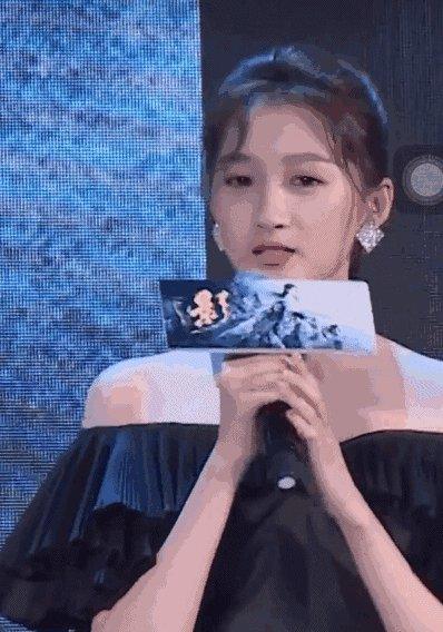 唐嫣短发老10岁,娜扎被夸仙女,热巴好惨