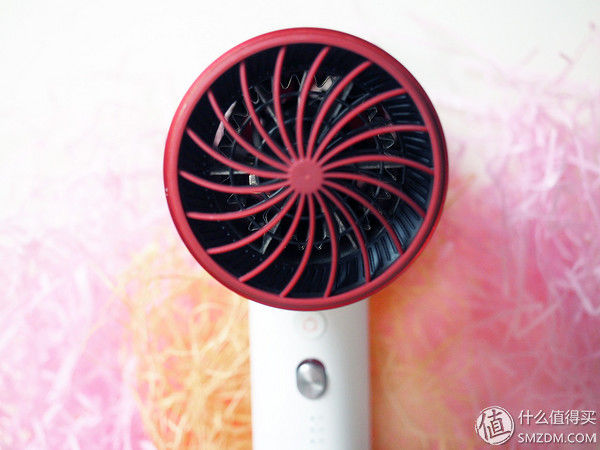 PP闪测 篇四:负离子，造型，速干，高颜值了解一下?素士 H3S 电吹风机