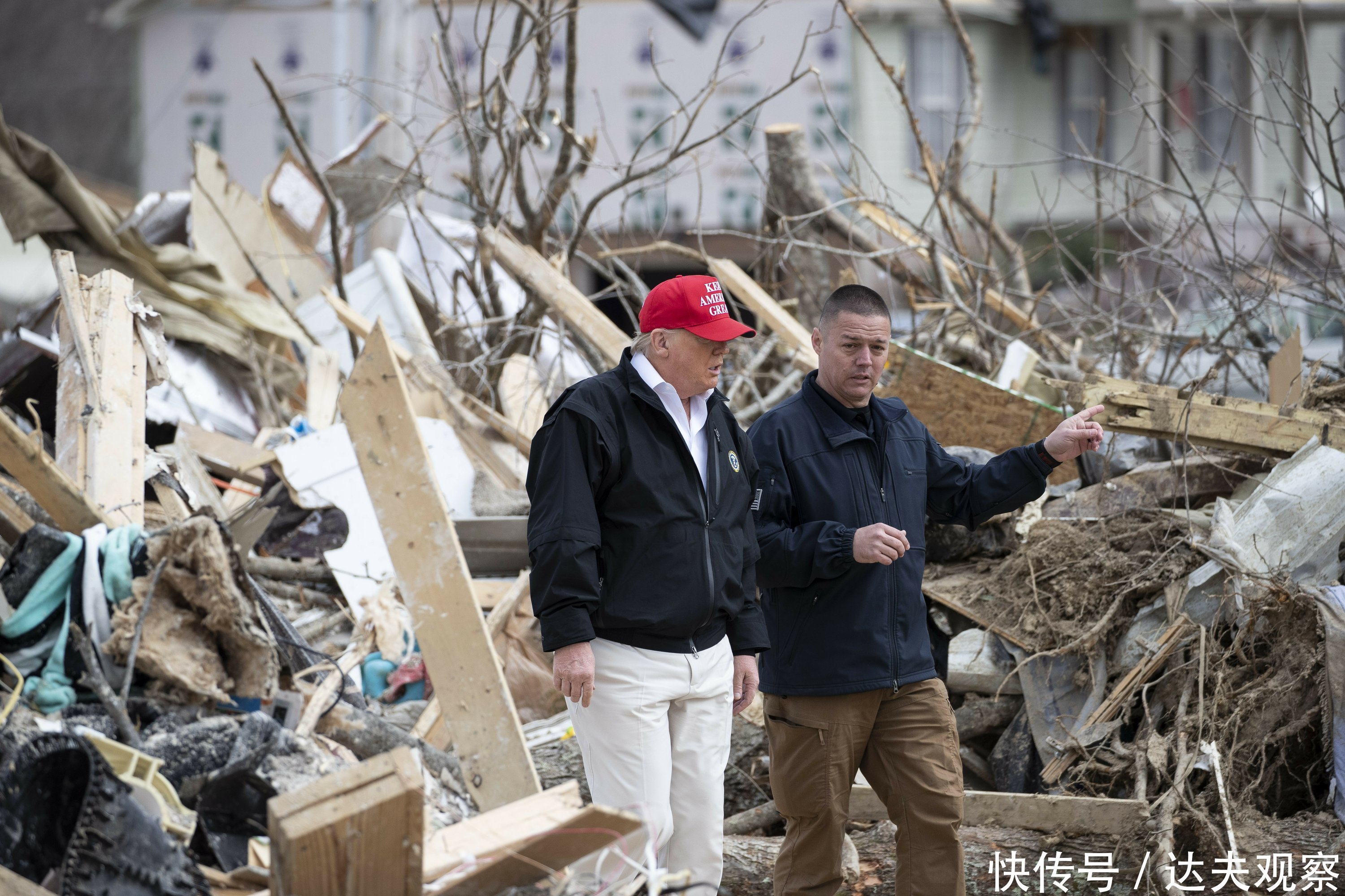 # 紧急支出法#美国卫生部长辟谣:检测试剂盒并不短缺,副总统承认检测能力不足
