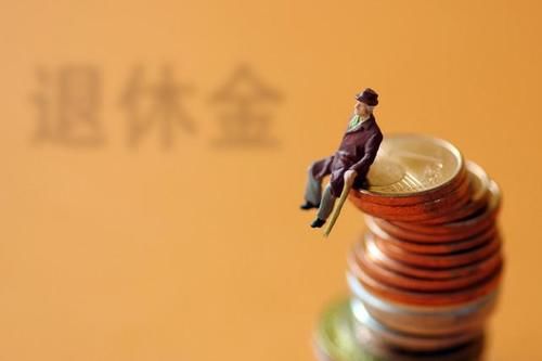  个人账户@自己交的社保钱，为什么要进统筹账户？