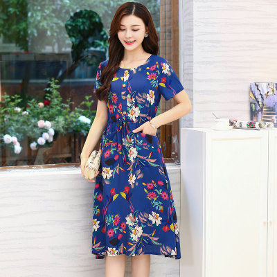 身材好的妈妈都这么穿，大气温婉，美如玉