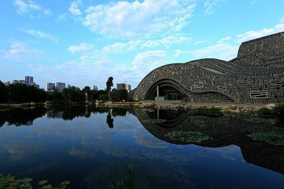 中国6大汽车名城, 第6是十堰, 第1是长春