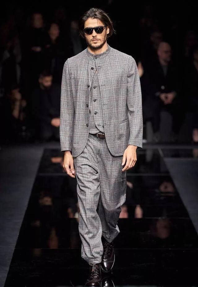 「延续」85岁的Armani先生,一直延续自己的风格,优雅简约的更加年轻化