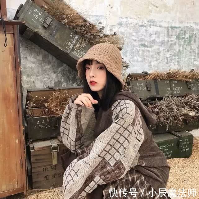 『 坐在瑜伽垫』减掉小肚子,帮你身材变好让气质出众,睡前拉筋运动
