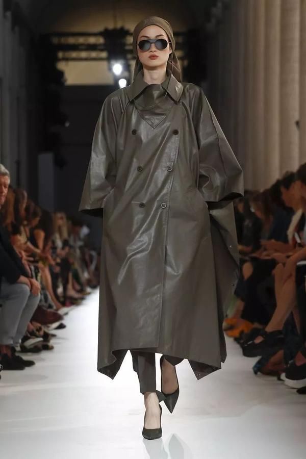 好看的大衣那么多 能时髦几十年的却只有它