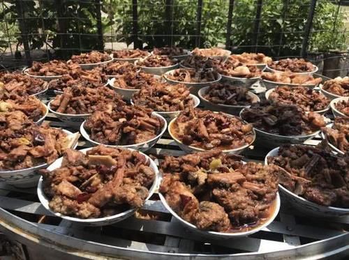 农村又一怪象出现！严重影响农村风气，老农表示也很无奈