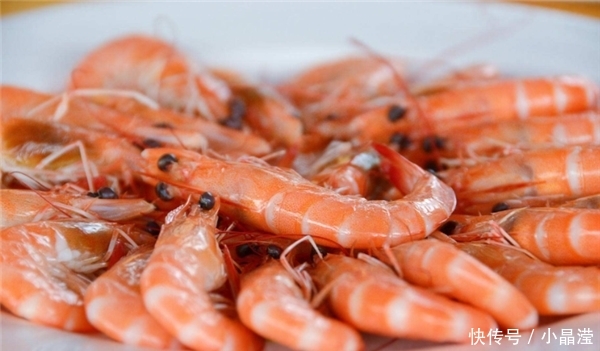  #味道#煮虾时，只加生姜和盐可不行，多加“2味”，虾肉不腥不柴味道鲜