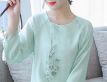 终于被我撞见!比真丝衫更贵气的旗袍，国色天香女人味太美了