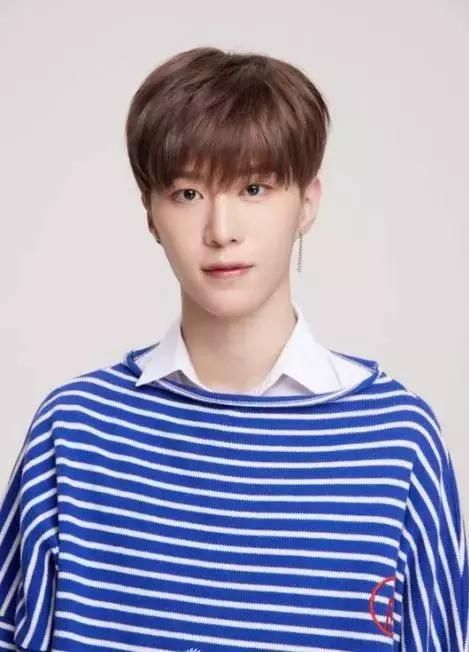 这么丑的“鲻鱼头”谁能hold住？易烊千玺却因此暴露真实颜值！