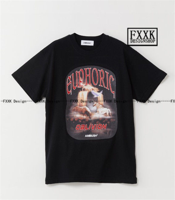 偷师明星|让吴亦凡抛弃Supreme的潮牌，到底什么来头?