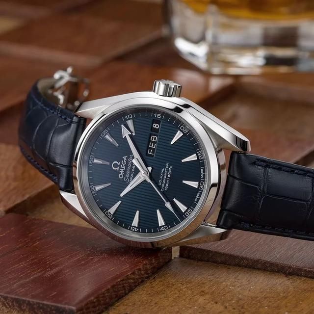 男人40 买欧米茄还是沛纳海？