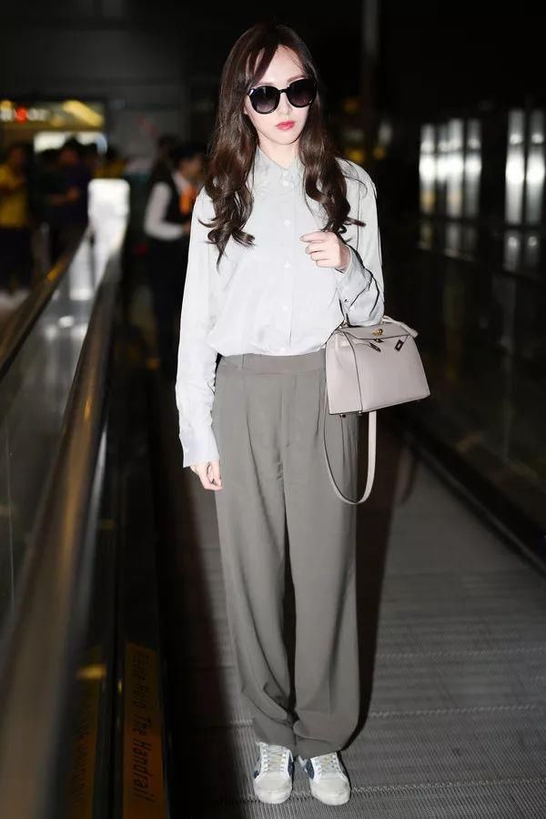 纳尼| 唐嫣快要嫁给罗晋了?就连衣品也变更高级了!