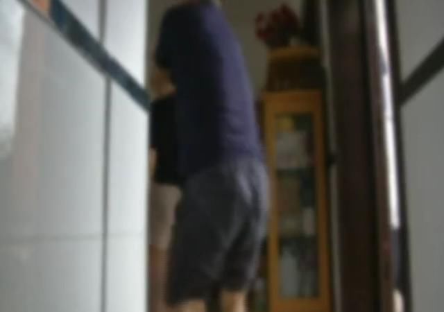 女子做微商天天在朋友圈炫富 竟遭“好友”入室 差点丢了命