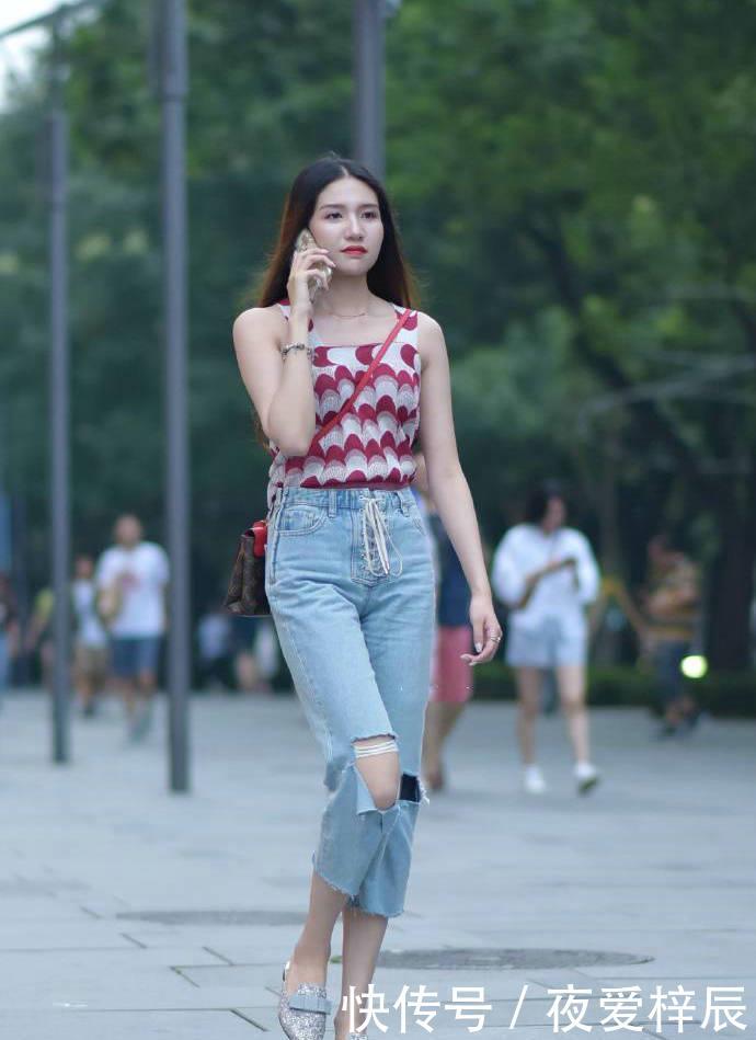 柔美■小姐姐柔美的身材完美展示,非常女人,而且优雅贤淑
