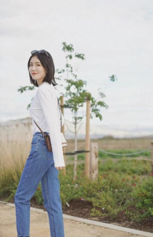  『会让女神』审美疲劳不会穿搭？时尚博主简单的搭配，把你衣橱里的衣服穿个遍
