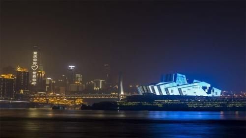  GDP@2019年GDP高达2.35万亿，这座国内人口最多的城市，比省都富