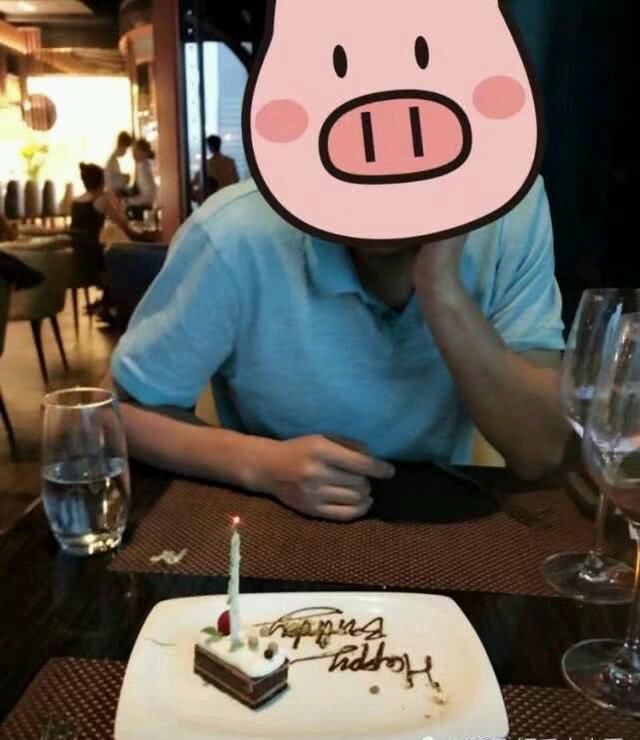 叶璇微博晒男友购买的童装，配文幽默，疑似回应怀孕？