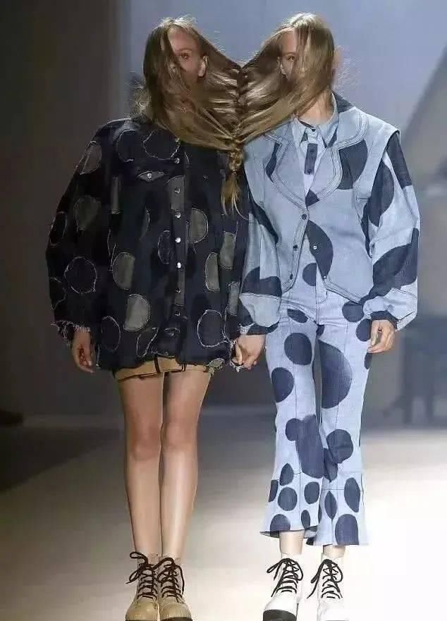  『大赛』时尚界迷之设计大赛！背上绑张床走秀，拎包入住吗？