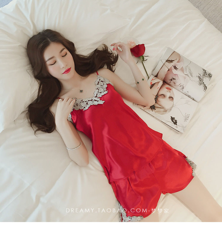 “牛奶丝”睡衣,你为什么这么火?