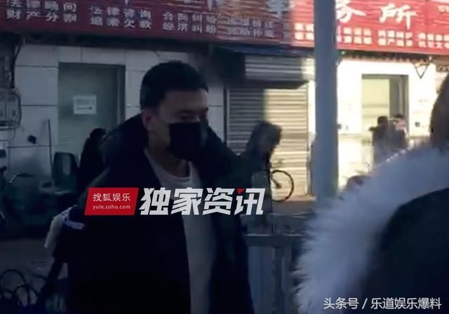 何洁被指婚内出轨后8个月才反击，是忍无可忍还是想炒作?