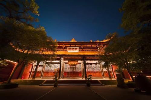 四川这个城市被誉为烟火人间三千年,平原沃野千里,自古富足丰饶