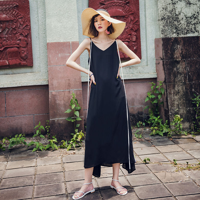 去海边还穿比基尼?真土!现在都穿这样的沙滩裙，仙气飘飘可美了