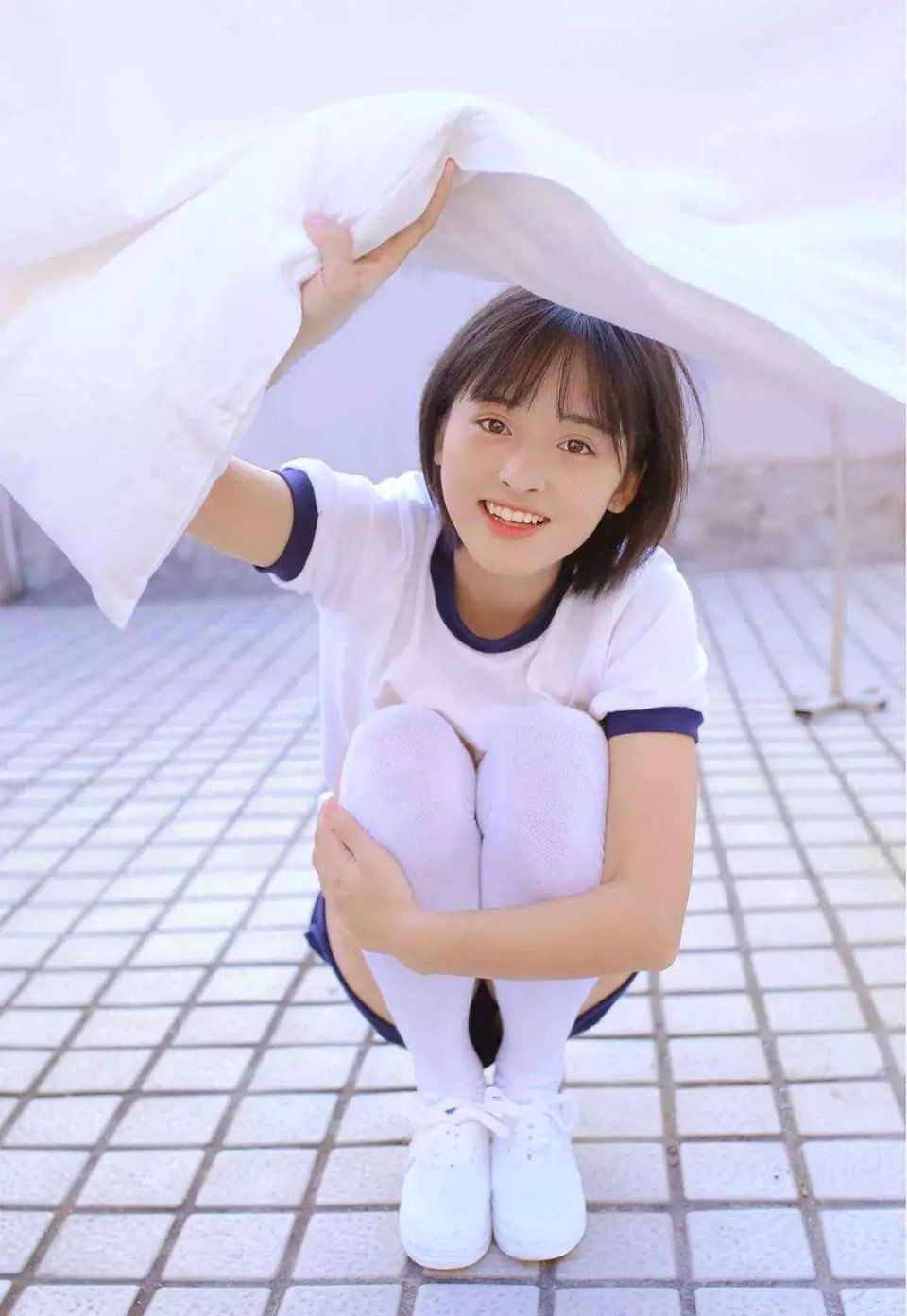 沈月的五五分身材还有救吗?看ins身高160的博主怎么解锁尴尬身材