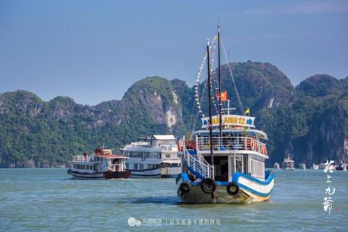 越南的下龙湾 不过是一趟盲人摸象般的旅行