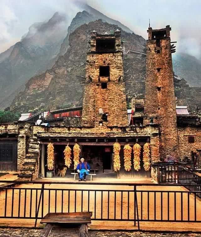 「叫板」四川敢叫板九寨沟和稻城亚丁的小城,美得惊人却很低调