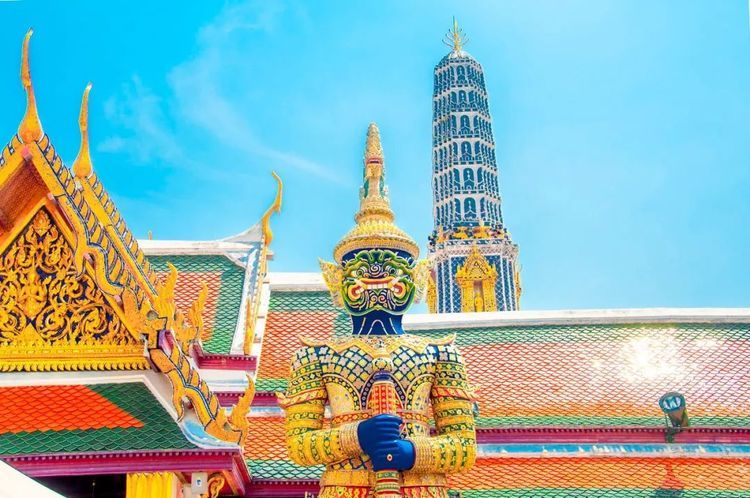 在秋冬交接的季节开启国外之旅:多种款式满足你的旅行目的!