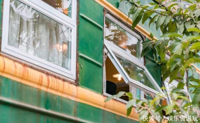  【硬座票】为什么乘火车卧铺时，乘务员都要收走车票，你知道吗