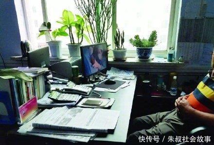  上网：记者暗访：这些单位把周五当“礼拜天”过，不是空岗就是