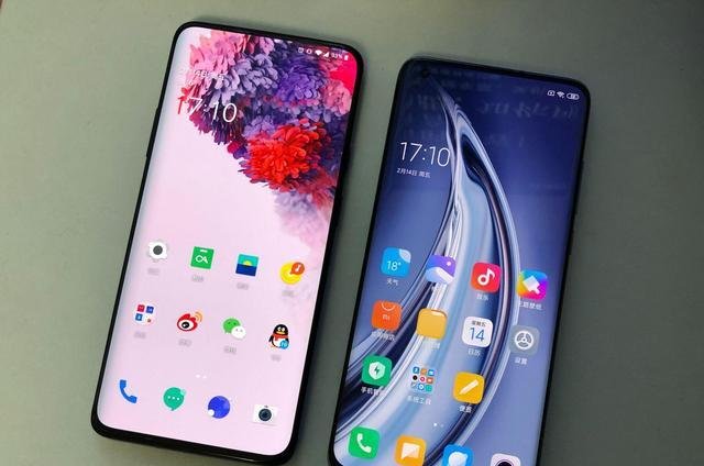  『硬件』用了一年iPhone XR突然换到小米10，亮屏之后差距太大了！