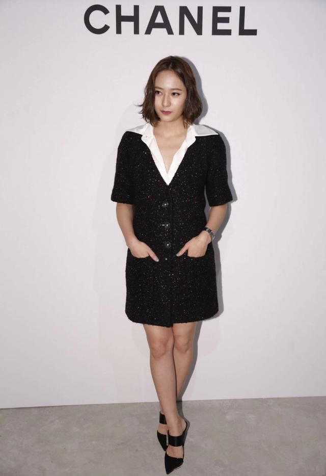 胯宽的女生，随便一胖就很壮！郑秀晶穿西装也遮不住胖身材！