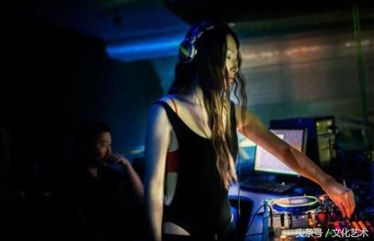 满大街都是越南美女