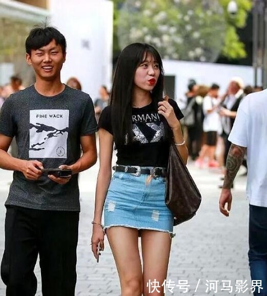 位小姐姐■街拍美图,秋天很适合这样穿搭,不错的高跟风景线