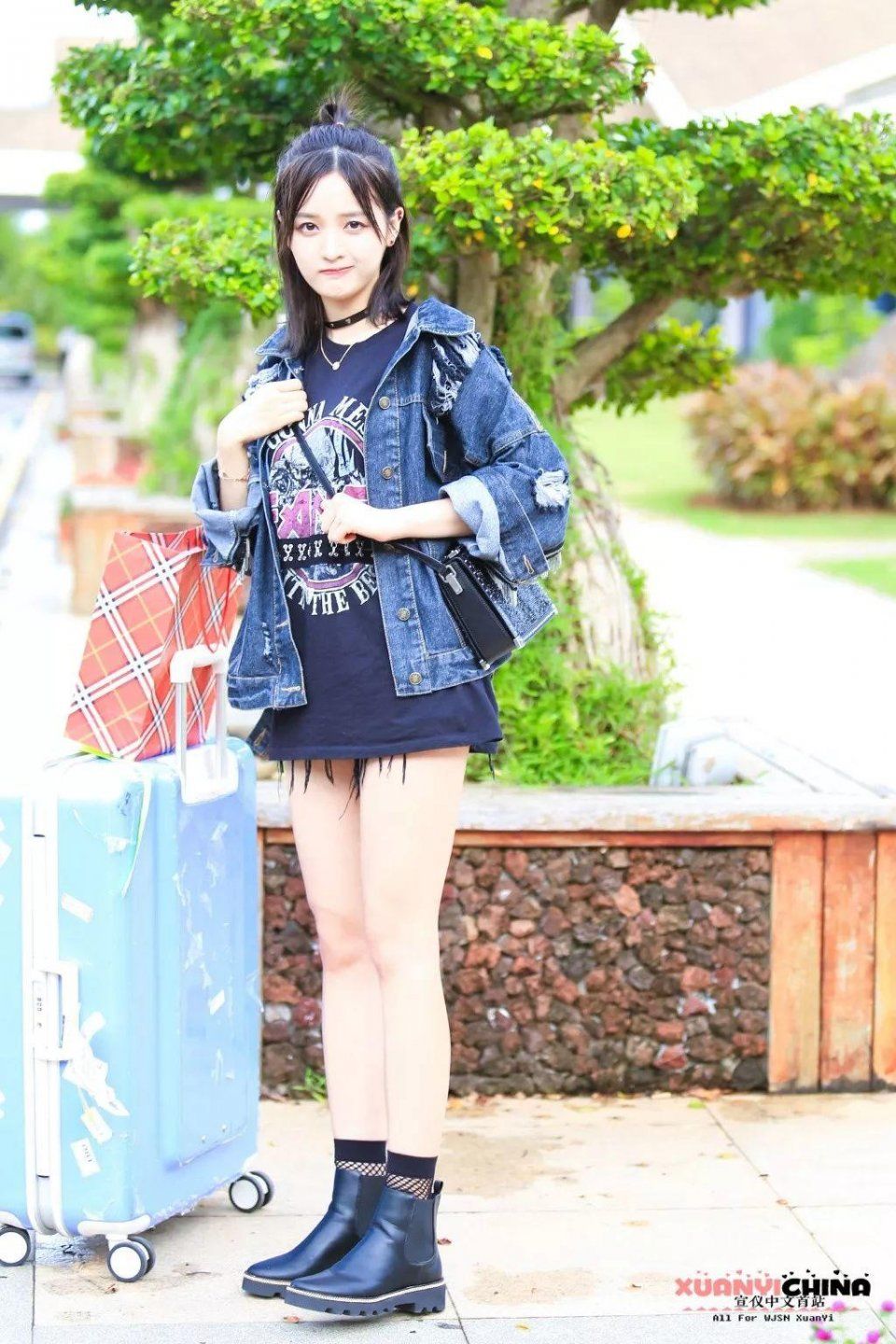 想变身元气少女不知道怎么穿?海南甜心吴宣仪手把手教你