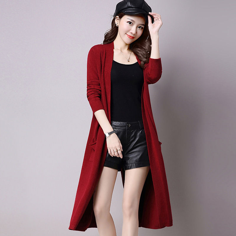 风衣扔了吧，太丑!中秋回家流行穿“开衫”，一件上身赚足女人味