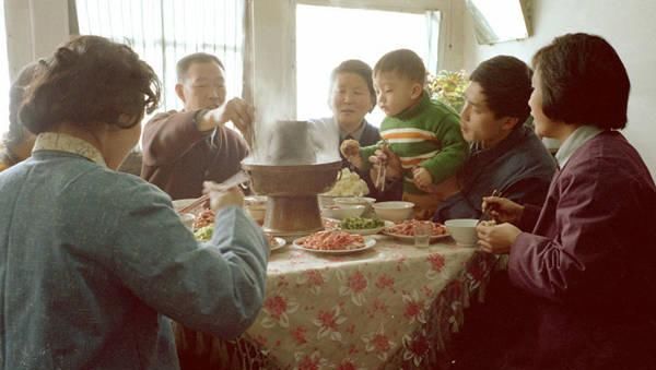  「李文义」上世纪八十年代全国各地小康之家，原来那时他们生活