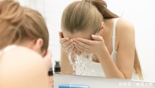  『不用』纯牛奶敷脸后用不用洗 告诉你怎么做