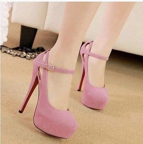 女人，如果你不学会选高跟鞋，那么只能叫你汉子了