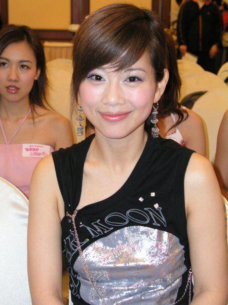 被经纪人骗掉千万身家,睡大街,差点自杀,但主角不是王宝强