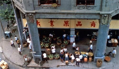  有钱人@1979年中国：图1是有钱人的家里，图5农民大伯带着鸭子乘