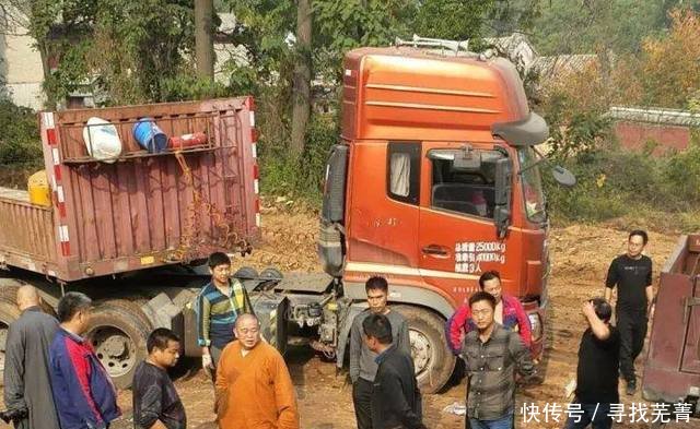 吊装菩萨雕像时显现吉兆，连少林方丈都被惊动了！