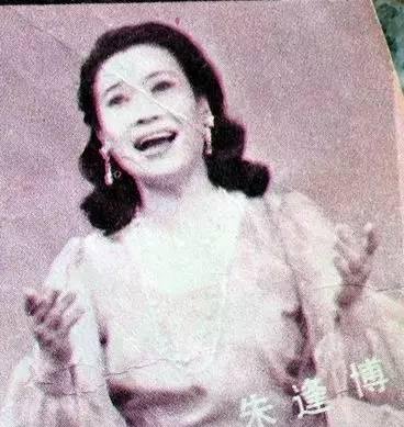  #去世#她红过李谷一，一生演唱800多首歌，丈夫去世，将骨灰放在卧室