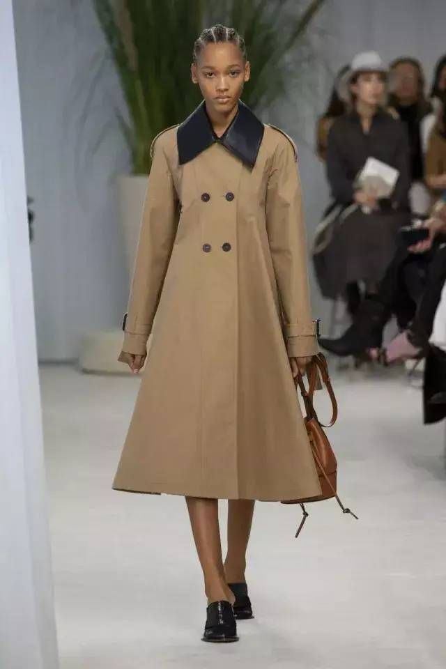 『新装』LOEWE是如何做到"独树一帜“的?来看看它的20春夏新装!