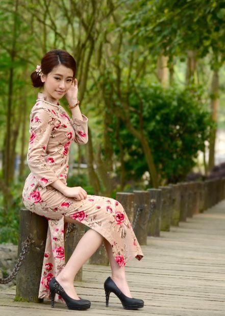 旗袍两边为什么要开叉?原因很多人都不知道,你知道吗?