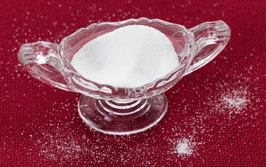 超市3元1袋的食盐，睡前配它洗脸，祛斑强过激光，皮肤雪白光亮