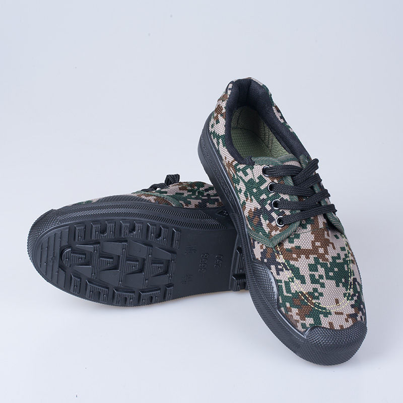 难以置信!中国”解放鞋“畅销海外，引领潮流，国人却偏偏不喜欢